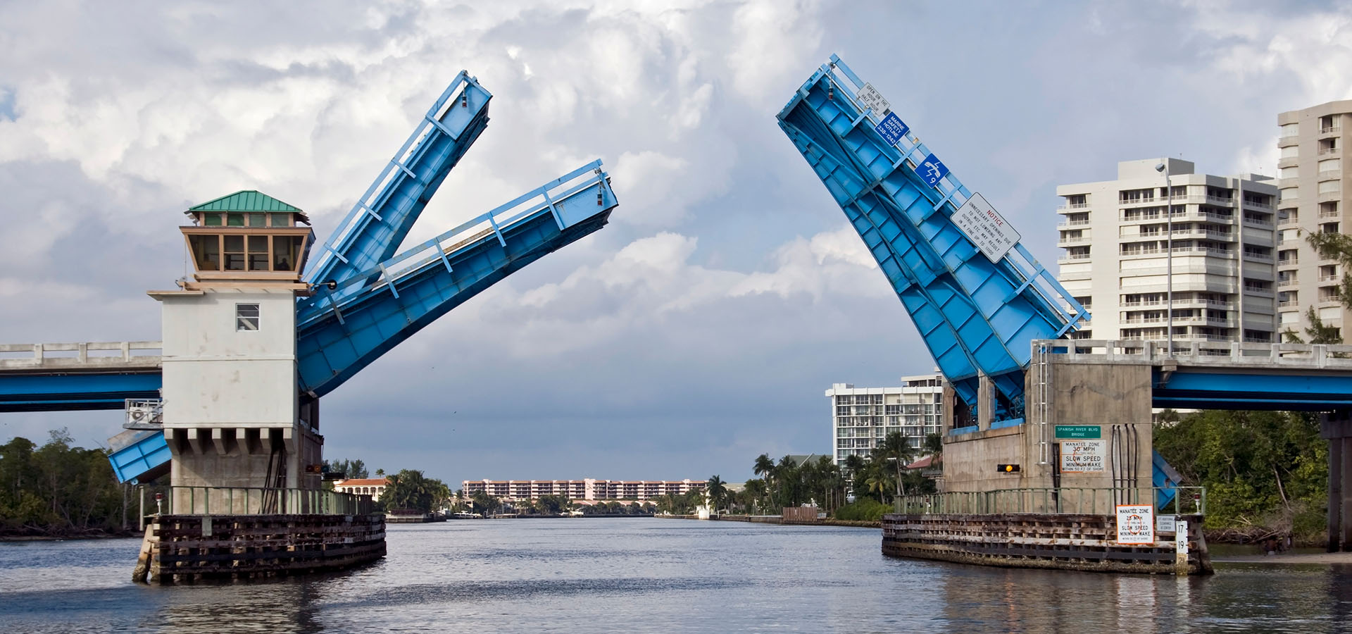 Hydraulic & Electric Powered Movable Structures | SIT