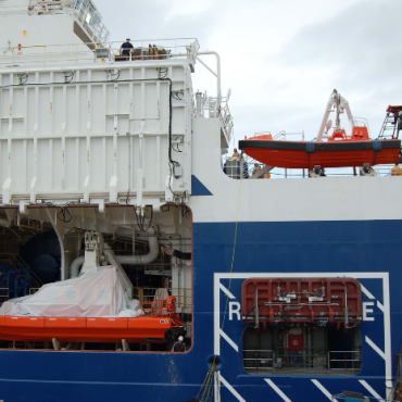 SHELL CLOSURES - ICE BREAKER DOORS